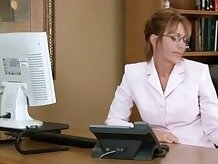 Masturbación de oficina soy secretaria milf