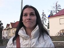 PublicAgent Mujeres con tetas enormes follada al aire libre por extraño