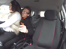 Chica de escuela de manejo falso USA Anna De Ville obtiene sexo anal UK