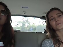 TwistedVisual - Dani Daniels lesbianas comiendo culo coche sexo en público